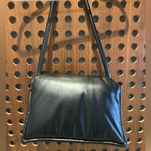 AWAKE MODE // Messenger Bag. Black.